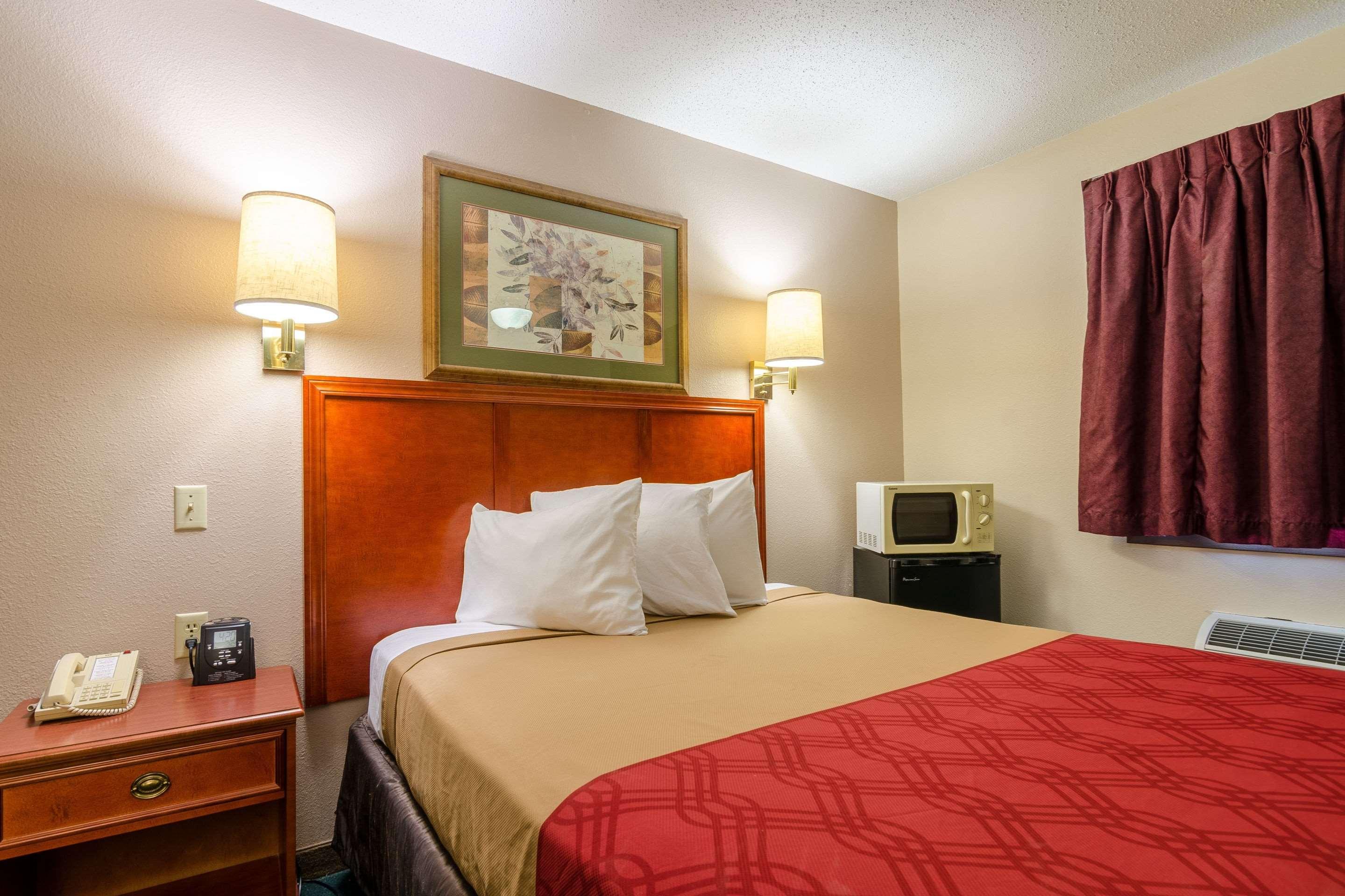 Rodeway Inn Mitchell Esterno foto