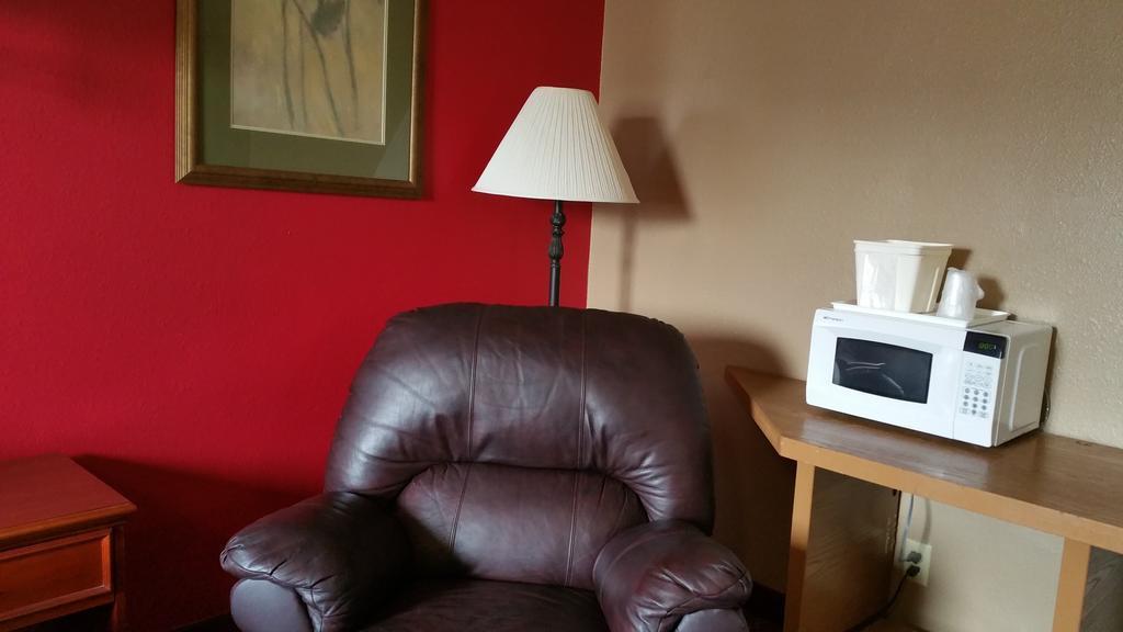 Rodeway Inn Mitchell Esterno foto
