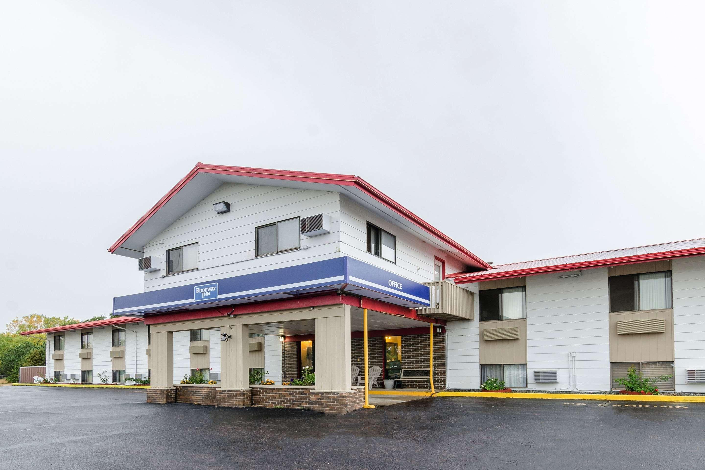 Rodeway Inn Mitchell Esterno foto