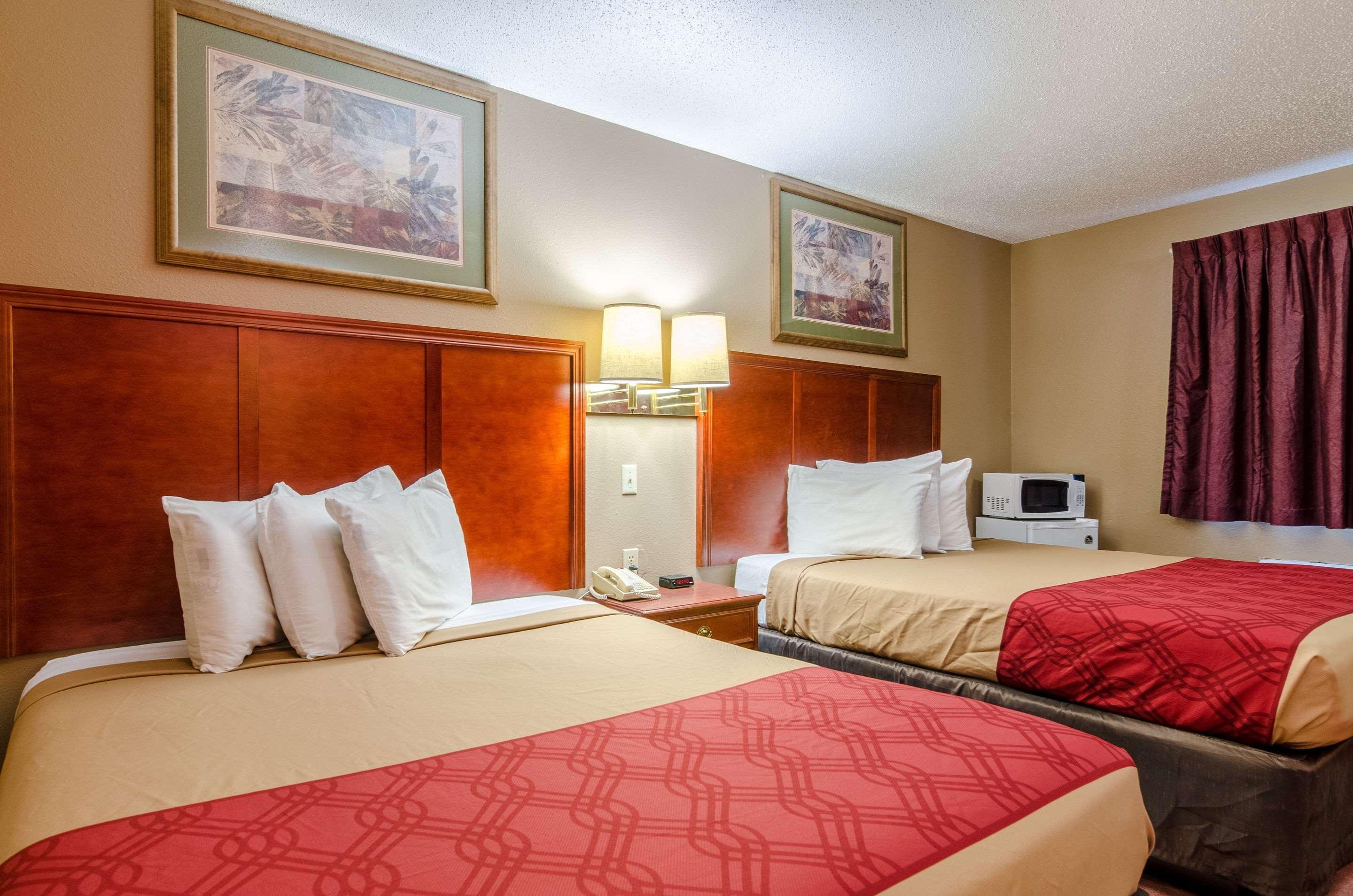 Rodeway Inn Mitchell Esterno foto