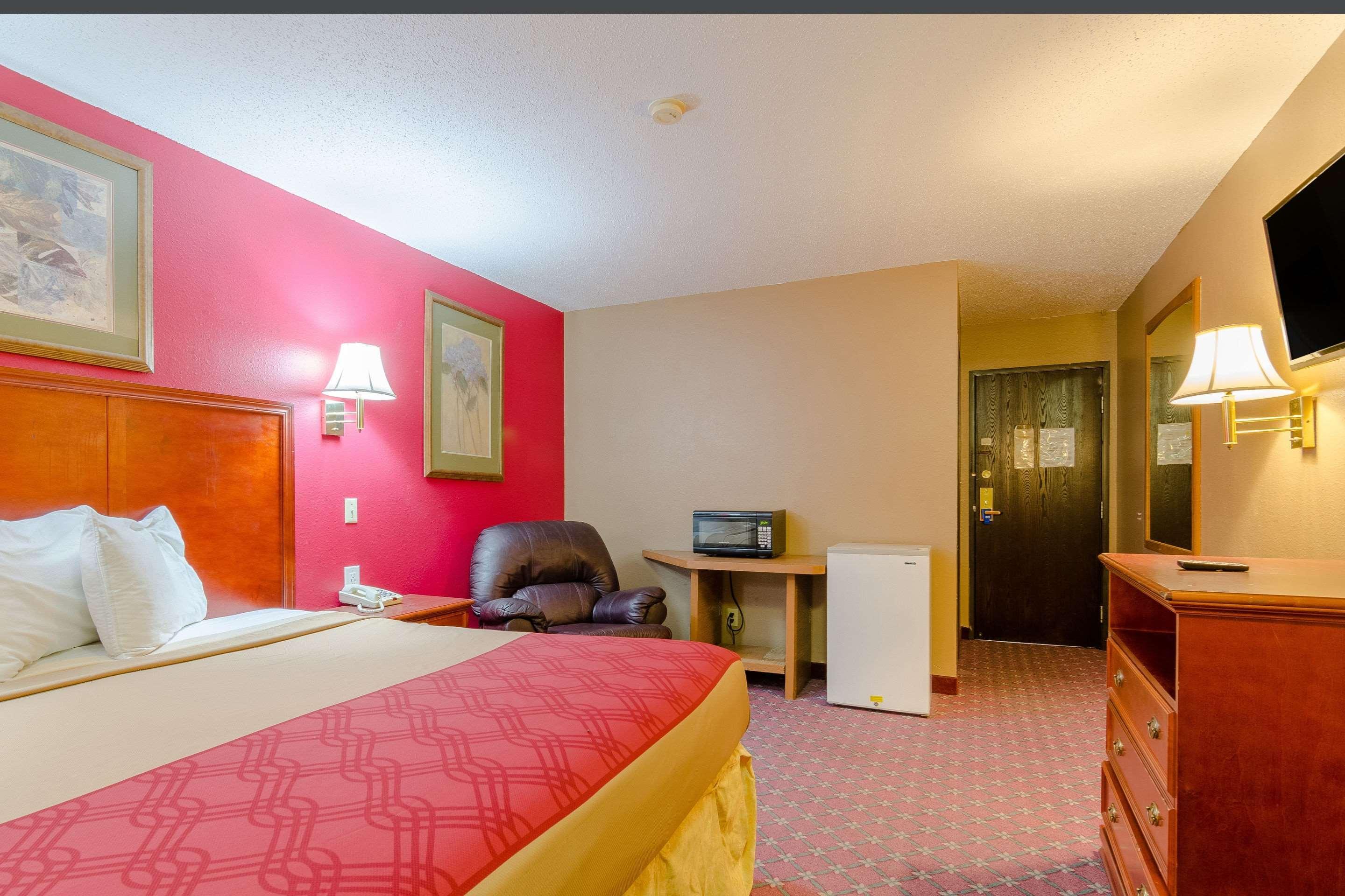 Rodeway Inn Mitchell Esterno foto