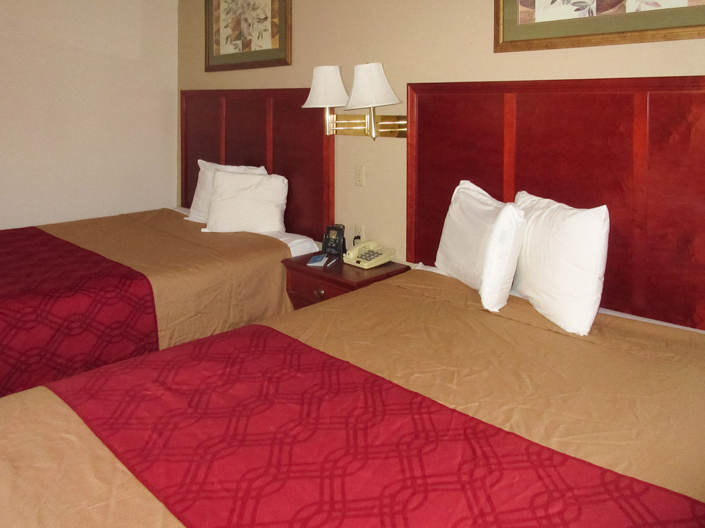 Rodeway Inn Mitchell Esterno foto