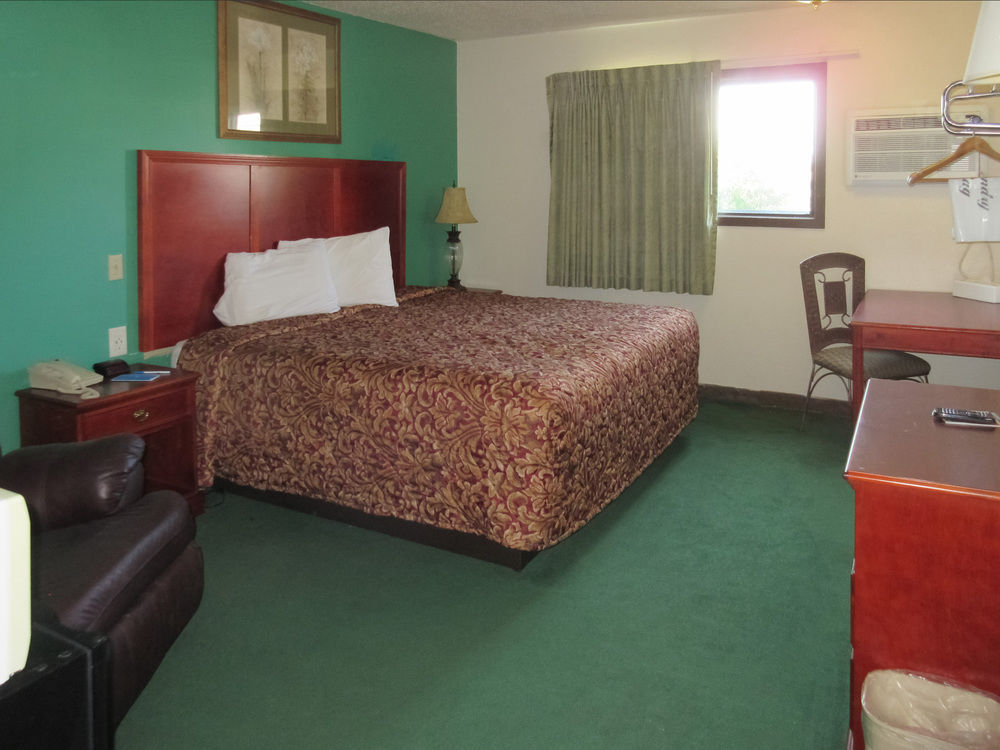 Rodeway Inn Mitchell Esterno foto